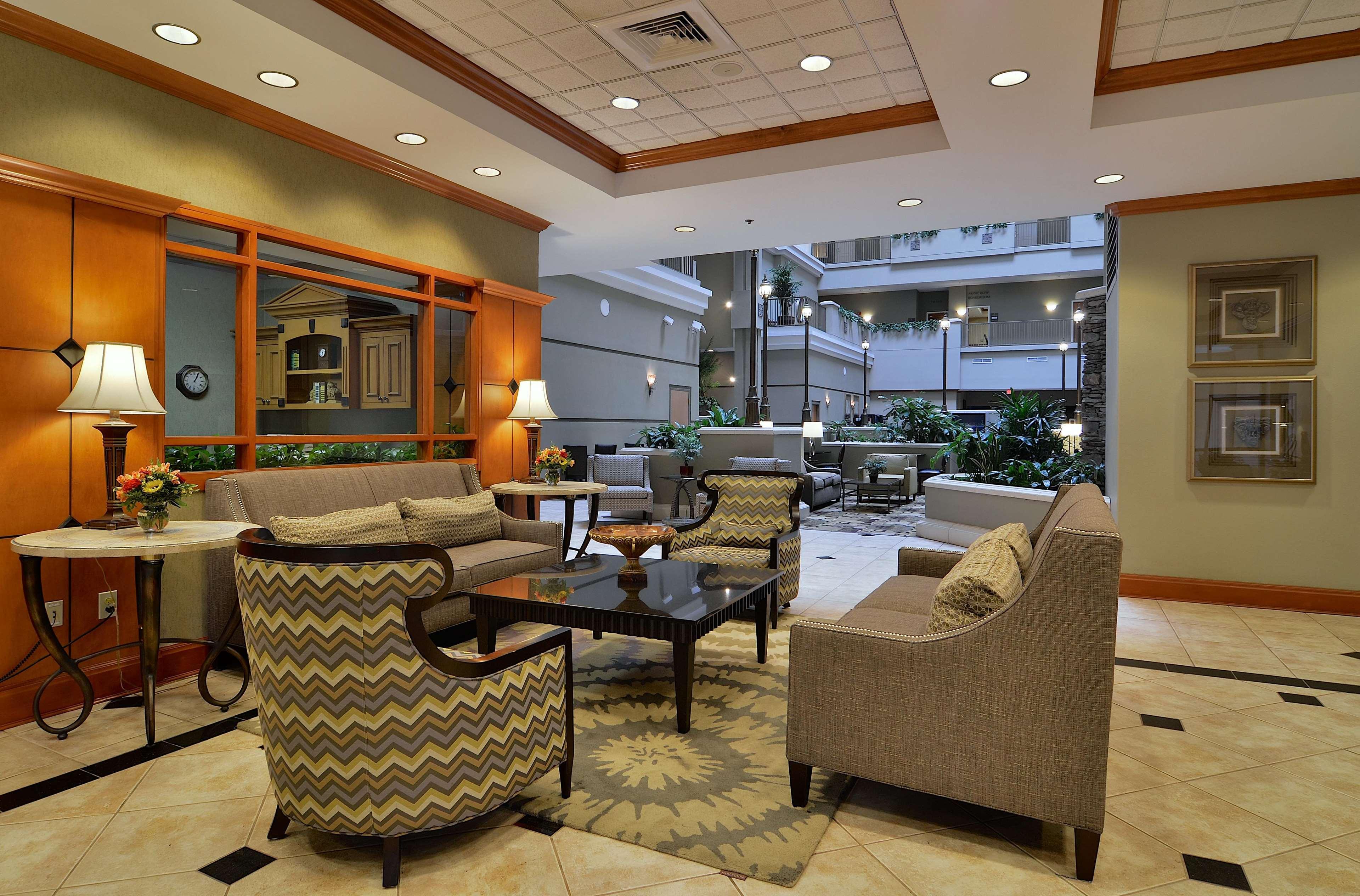 Embassy Suites Nashville - At Vanderbilt Екстер'єр фото