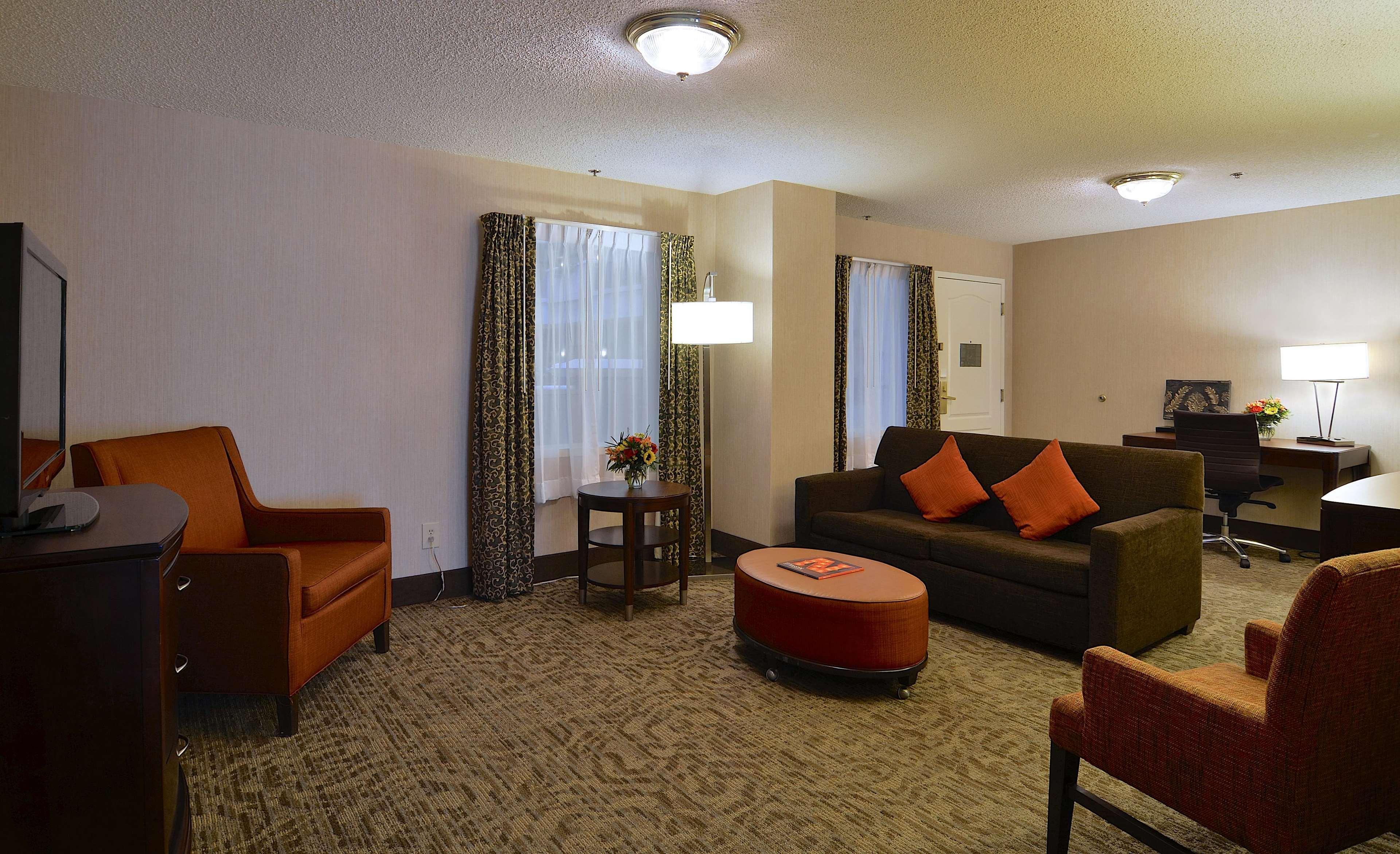Embassy Suites Nashville - At Vanderbilt Екстер'єр фото